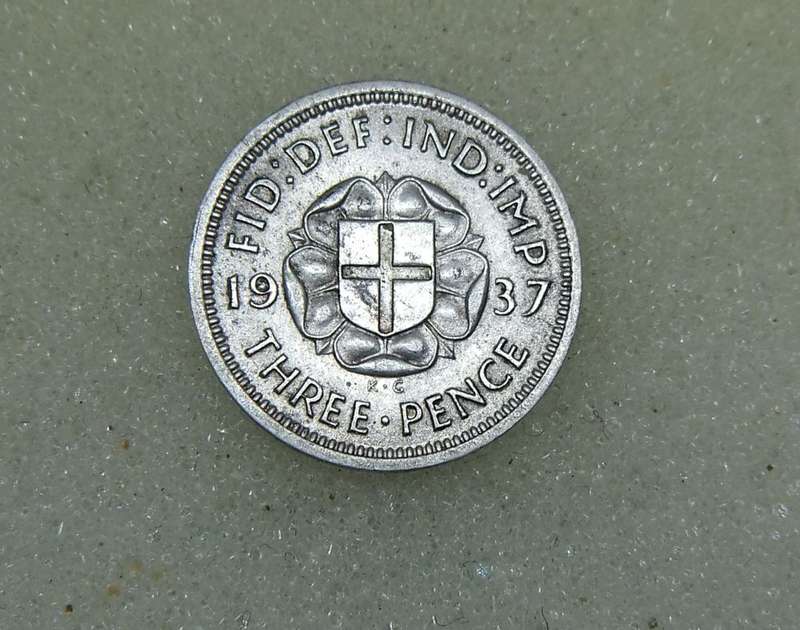 1937 BRITISH SILVER THREEPENCE COIN