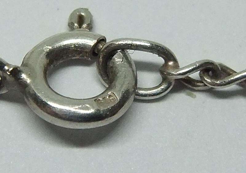 WOW !! AN EYE CATCHING STERLING SILVER HEART PENDANT WITH AN EXTRA LONG STERLING SILVER NECKLACE !!