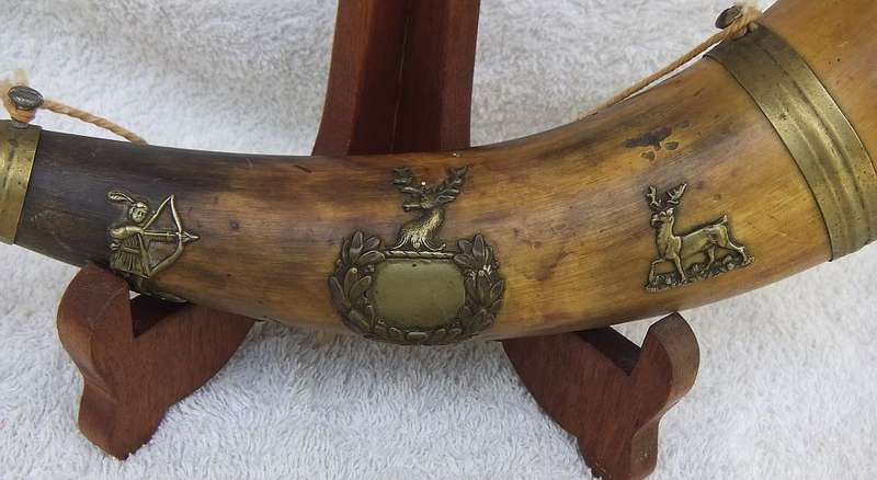 AN ANTIQUE SCOTTISH HUNTING HORN WITH TWO R.A.O.B MEDALLIONS ( ONE HALLMARKED SILVER )