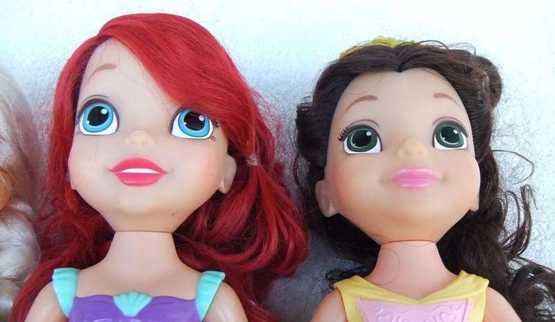 TOO SWEET !! FOUR GENUINE HIGH QUALITY DISNEY DOLLS FROM THE MOVIE ""FROZEN"" !! GREAT CONDITION !!