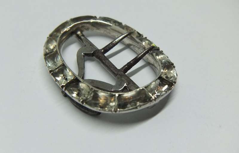 RARE FIND !! AN 18TH CENTURY KNEE BUCKLE MADE OF SILVER AND PASTE !! WOW !! 1700`S !!