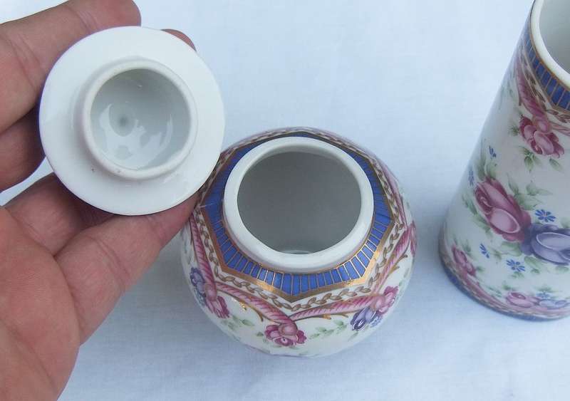 A BEAUTIFUL VINTAGE TRINKET JAR AND HOLDER DESIGNED BY PIERRE DUMAS FILS FOR LIMOGES FRANCE