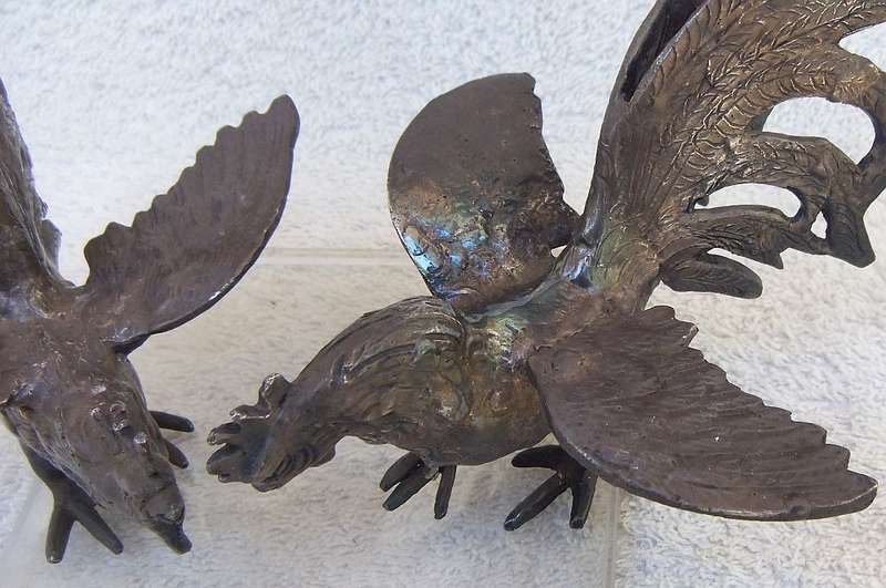 WOW !! AN AMAZING OLD SET OF METAL " FIGHTING COCKS " ORNAMENTS WITH A BEAUTIFUL OXIDIZED PATINA !!