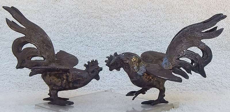 WOW !! AN AMAZING OLD SET OF METAL " FIGHTING COCKS " ORNAMENTS WITH A BEAUTIFUL OXIDIZED PATINA !!
