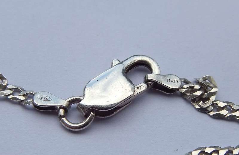 AN AWESOME EXTRA LONG SOLID STERLING SILVER NECKLACE WITH AN OVERSIZED STRONG CLASP !! WOW !!