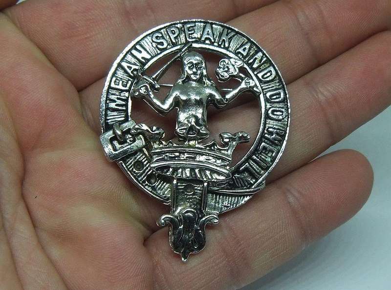 A VERY COOL VINTAGE SCOTTISH SOLID METAL KILT OR CLAN PIN / BROOCH IN EXCELLENT CONDITION