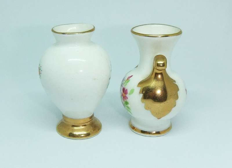 TWO HIGH END FLORAL MOTIF MINIATURE PORCELAIN VASES BY ARTHUR BOWKER CROWN STAFFORDSHIRE !! WOW !!
