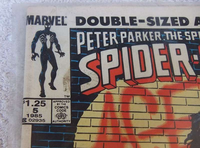 1985 MARVEL - PETER PARKER , THE SPECTACULAR SPIDER-MAN #5