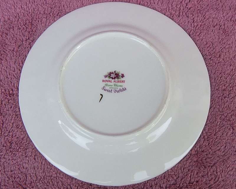 A VINTAGE ROYAL ALBERT TRIO - SWEET VIOLETS PATTERN