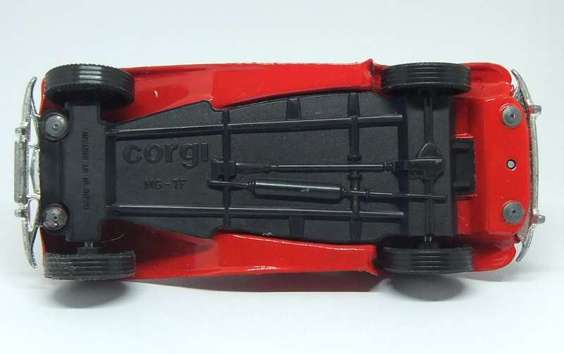 A VINTAGE DIE CAST METAL MODEL OF THE 1954 MG-TF 1500 BY CORGI