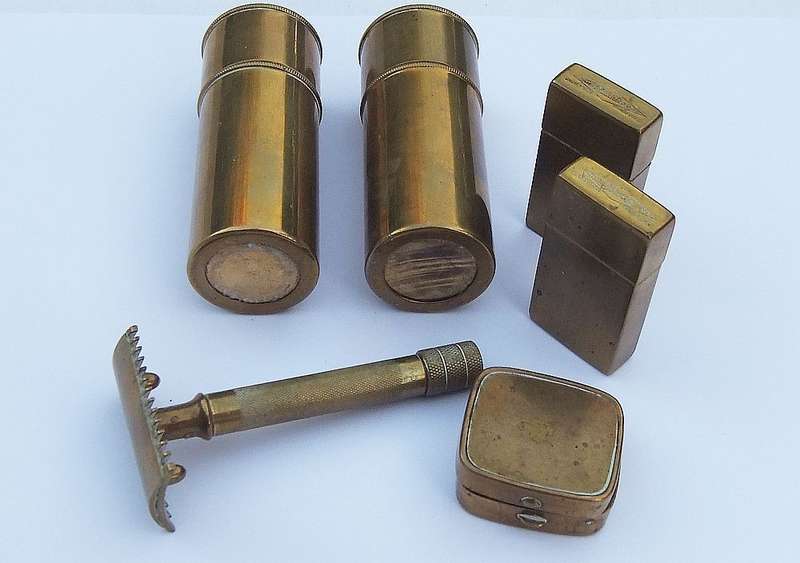 SOMETHING DIFFERENT !! A VINTAGE BRASS GENTS SHAVING SET MADE FOR GILLETTE U.S.A - AS FOUND !!