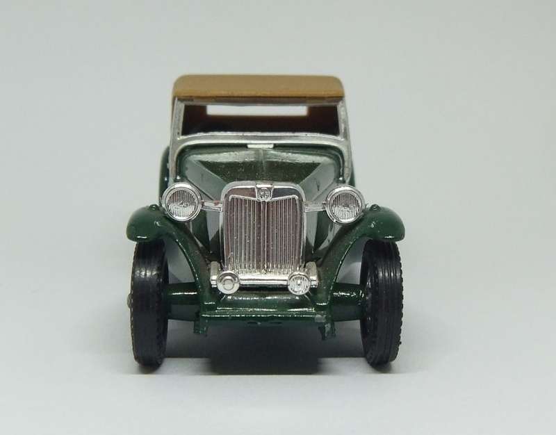 A VINTAGE 1977 DIE CAST METAL MODEL OF THE 1945 MG T.C. BY LESNEY / MATCHBOX MADE IN ENGLAND