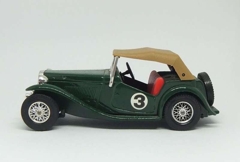 A VINTAGE 1977 DIE CAST METAL MODEL OF THE 1945 MG T.C. BY LESNEY / MATCHBOX MADE IN ENGLAND
