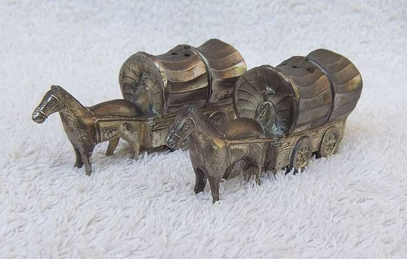 TOO CUTE !! A RARE PAIR OF VINTAGE METAL COWBOY WAGON SALT & PEPPER SHAKERS !! GREAT DETAIL !!