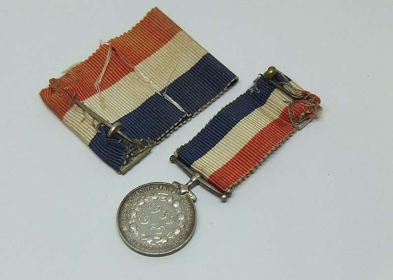 AN AWESOME WW2 MINIATURE STERLING SILVER MILITARY SERVICE MEDAL 1939-1945 WITH ORIGINAL RIBBON