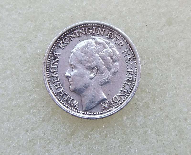 1941 TEN CENTS COIN - NETHERLANDS - SILVER
