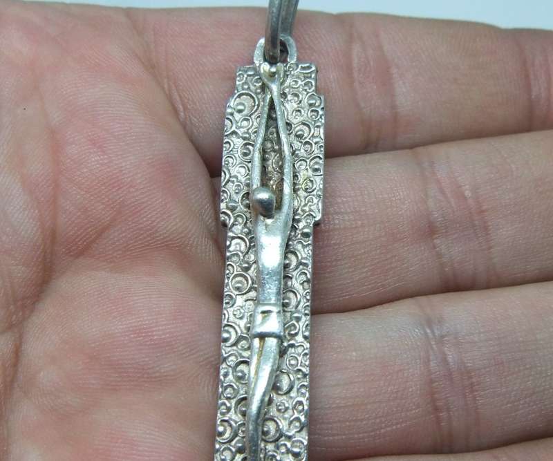 RARE FIND !! AN INTERESTING VINTAGE ARTISTIC INSPIRED UNIQUE STERLING SILVER CRUCIFIX PENDANT !! WOW