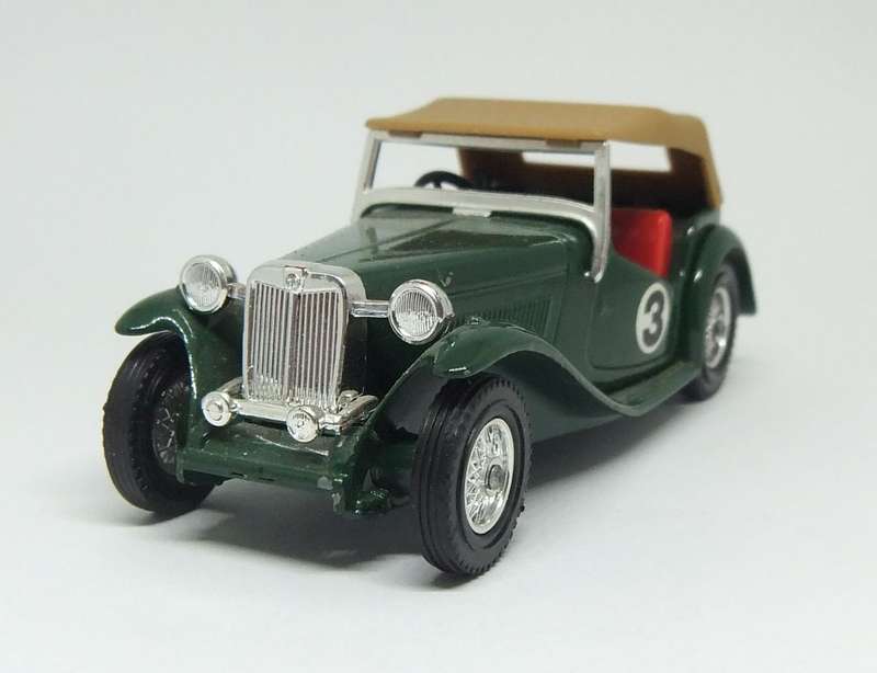 A VINTAGE 1977 DIE CAST METAL MODEL OF THE 1945 MG T.C. BY LESNEY / MATCHBOX MADE IN ENGLAND