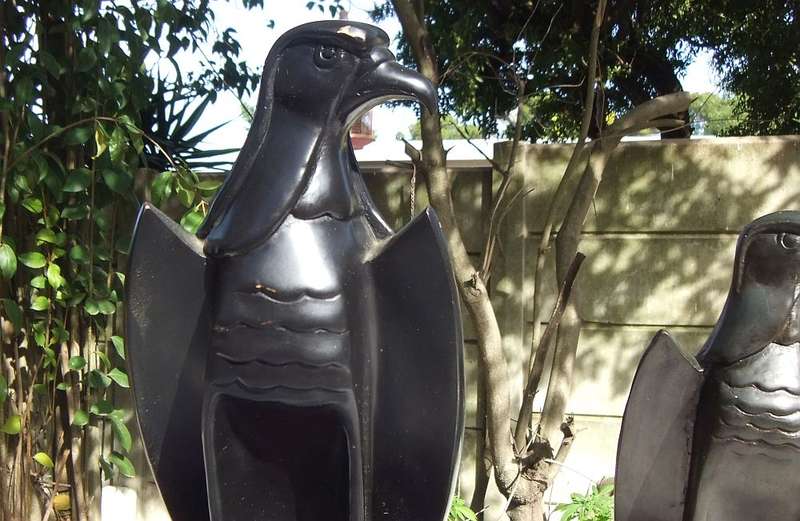 TWO MAGNIFICENT SOLID BRONZE EAGLE STATUES ON WOODEN PLINTHS