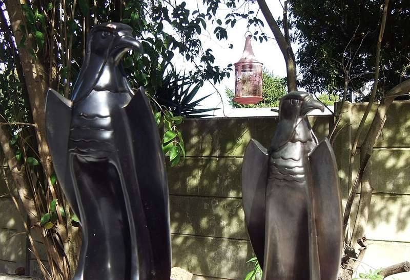 TWO MAGNIFICENT SOLID BRONZE EAGLE STATUES ON WOODEN PLINTHS