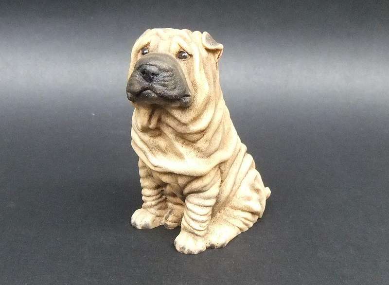 A HIGHLY DETAILED VINTAGE 1988 SOLID RESIN SHAR-PEI DOG FIGURE BY CASTAGNA OF ITALY