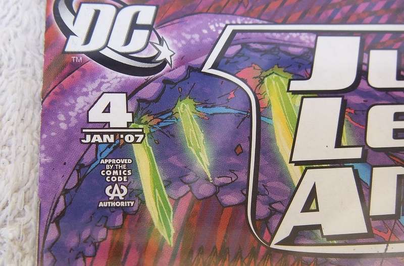 2007 DC COMICS - JUSTICE LEAGUE OF AMERICA #4
