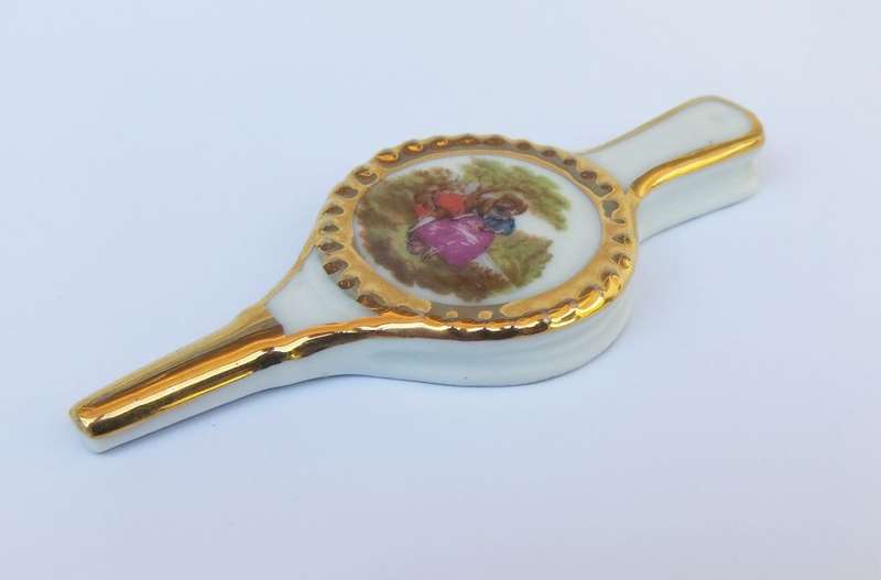 A CHARMING VINTAGE PORCELAIN PAIR OF BELLOWS BY WELL KNOWN FRENCH MAKER LIMOGES