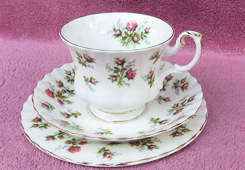 A VINTAGE ROYAL ALBERT TRIO - WINSOME PATTERN - MADE IN ENGLAND