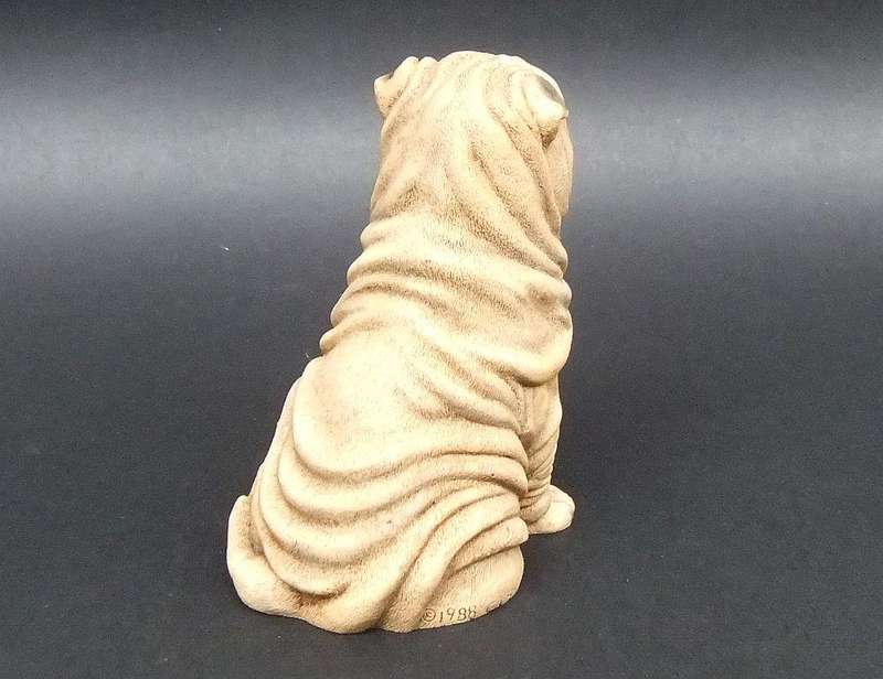 A HIGHLY DETAILED VINTAGE 1988 SOLID RESIN SHAR-PEI DOG FIGURE BY CASTAGNA OF ITALY
