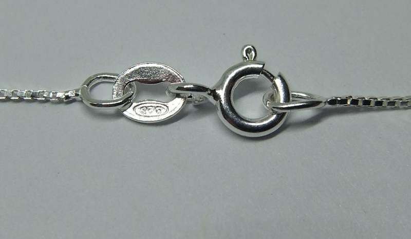 A TOTALLY COOL VINTAGE STERLING SILVER LEO LION PENDANT WITH A 42 CM STERLING SILVER NECKLACE !! WOW
