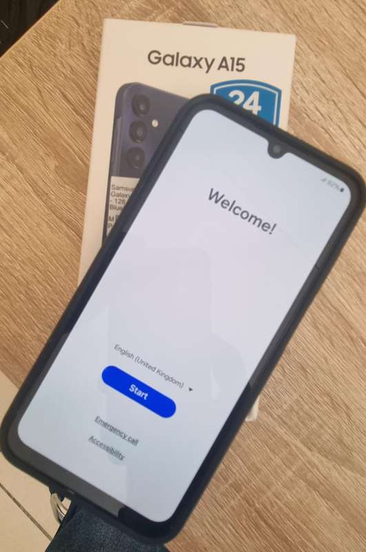 Samsung Galaxy A15 128GB + Samsung Galaxy Watch 6 Classic