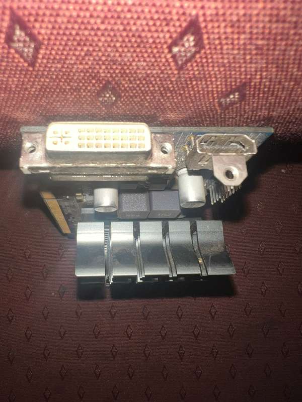 ASUS EN210 Silent/DI/1GD3/V2(LP) GeForce GT 210 1GB PCI-E Graphics Card