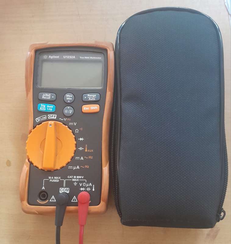 Agilent U1232A True RMS Handheld Digital Multimeter