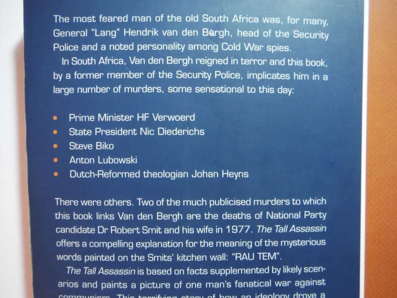 The Tall Assassin: The Darkest Political Murders of the Old South Africa- Paperback - Alan D. Elsdon