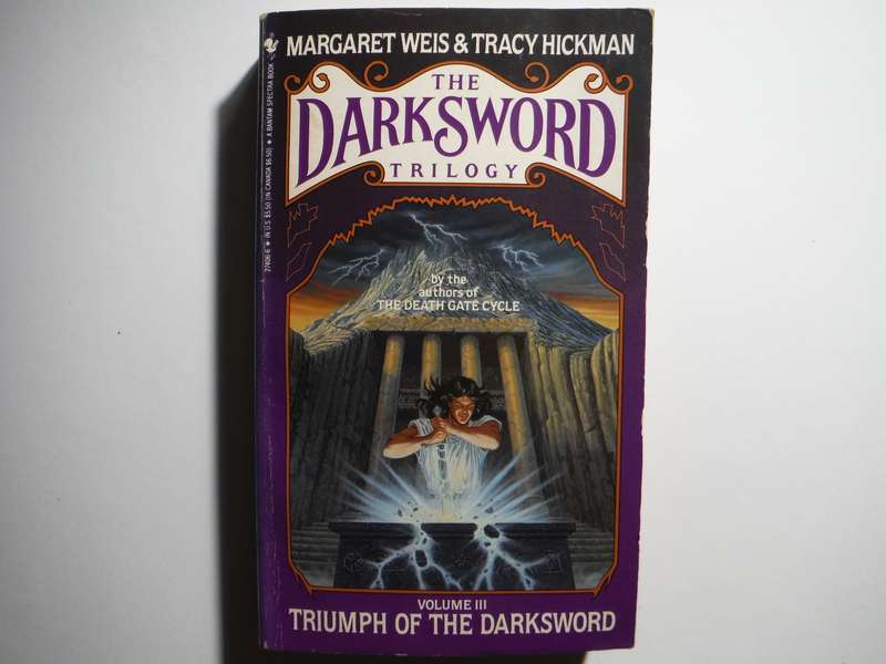 The Darksword Trilogy : Volume 3 : Triumph of the Darksword - Paperback - Margaret Weis