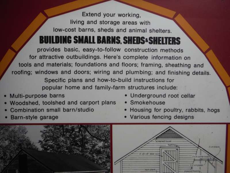Building Small Barns, Sheds & Shelters - Softcover - Monte Burch