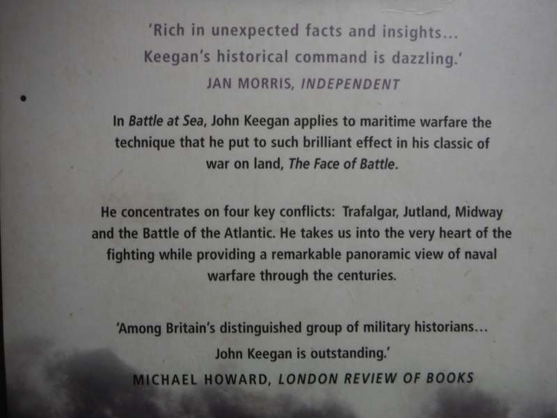 Battle at Sea : From Man-of-War to Submarine - Paperback - John Keegan