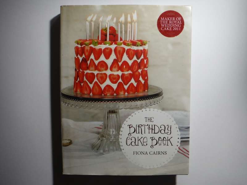 The Birthday Cake Book - Hardcover - Fiona Cairns
