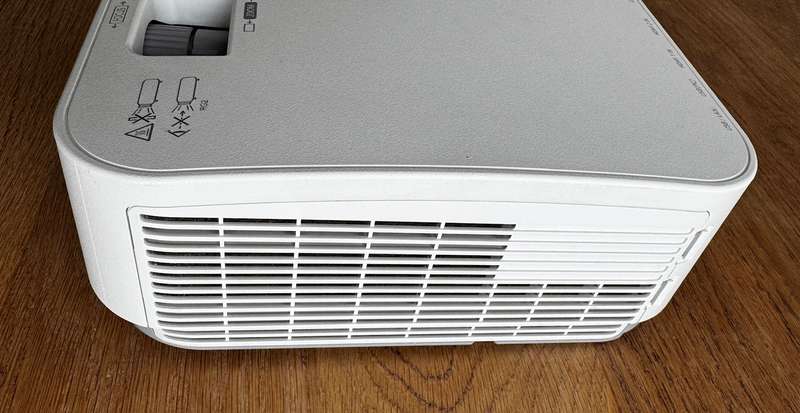 NEC ME401W Portable Projector - PLEASE READ!!!