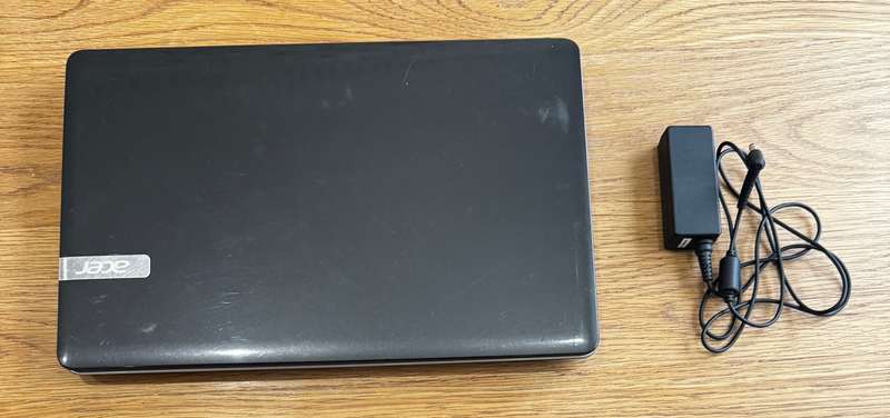 ACER TravelMate P253M 15.6", Intel Core i3 2328M 2.20GHz, 4GB RAM, 500GB HDD
