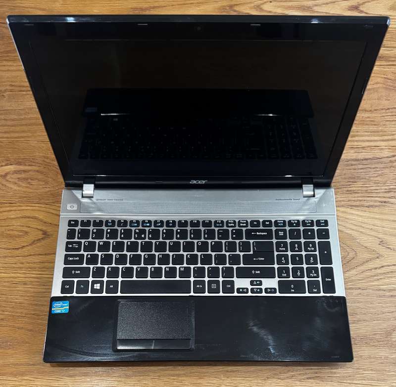 Acer Aspire V3 17.3", Intel Core i7 3632QM 2.2Ghz, 4GB RAM PLEASE READ!!!
