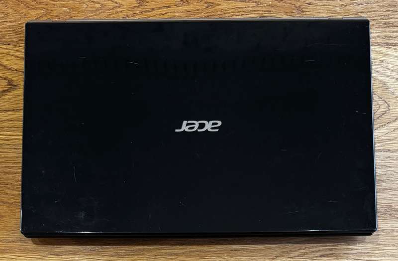 Acer Aspire V3 17.3", Intel Core i7 3632QM 2.2Ghz, 4GB RAM PLEASE READ!!!