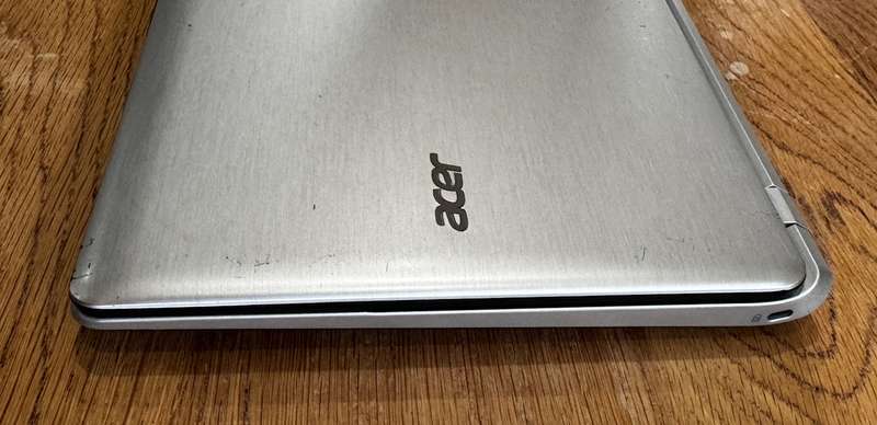 Acer Aspire E3-112 11.6", Intel Celeron N2840 2.58GHz Dual Core, 4GB RAM PLEASE READ!!!