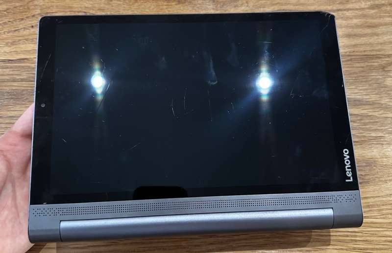 Lenovo Yoga Tab 3 X90L 10.1", 4 Core 2.24Ghz , 2GB RAM, 32 GB Storage PLEASE READ!!!