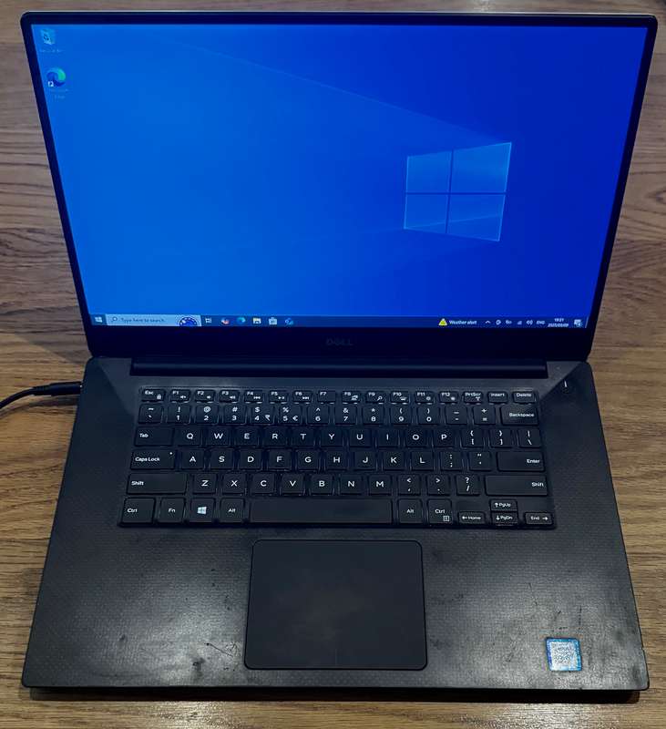 Dell XPS 9560 4K 15.6", Nvidea GTX 1050, Intel I7-7700HQ 2.8GHz, 16GB RAM, 256GB SSD PLEASE READ!!!