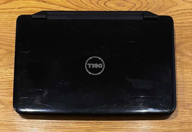 Dell Inspiron N5050 15.6", Intel Core i3 i3-2350M 2.3GHz, 4GB RAM, 500GB HDD PLEASE READ!!!