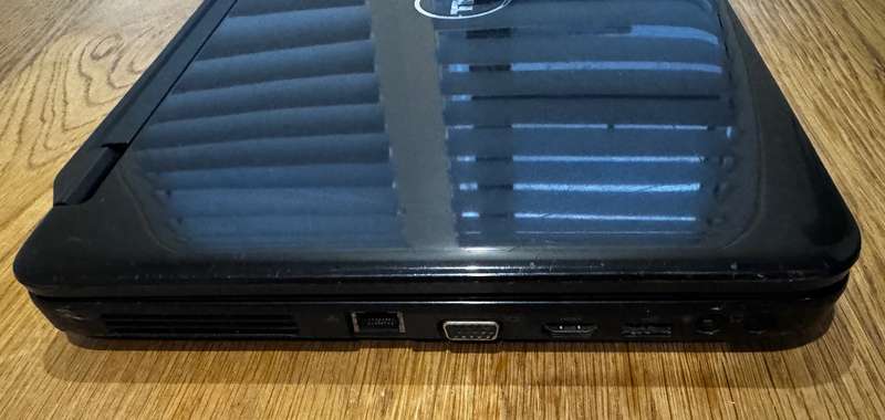 Dell Inspiron N5050 15.6", Intel Core i3 i3-2350M 2.3GHz, 4GB RAM, 500GB HDD PLEASE READ!!!