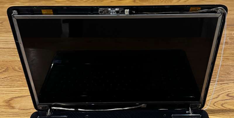 TOSHIBA Satellite L650-15G 15.6", Intel Core i5-430M 2.26GHz, 3GB RAM PLEASE READ!!!
