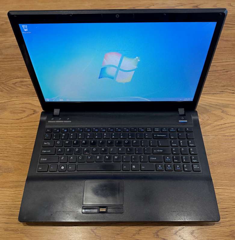 Mecer Xpression W76T 15.6" Laptop, Intel Core 2 Duo T6600 2.20GHz, 2GB RAM, 300GB HDD
