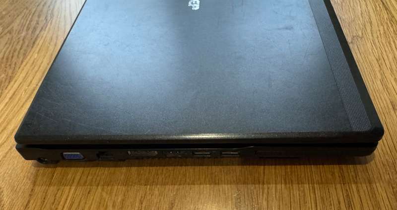 Mecer Xpression W76T 15.6" Laptop, Intel Core 2 Duo T6600 2.20GHz, 2GB RAM, 300GB HDD
